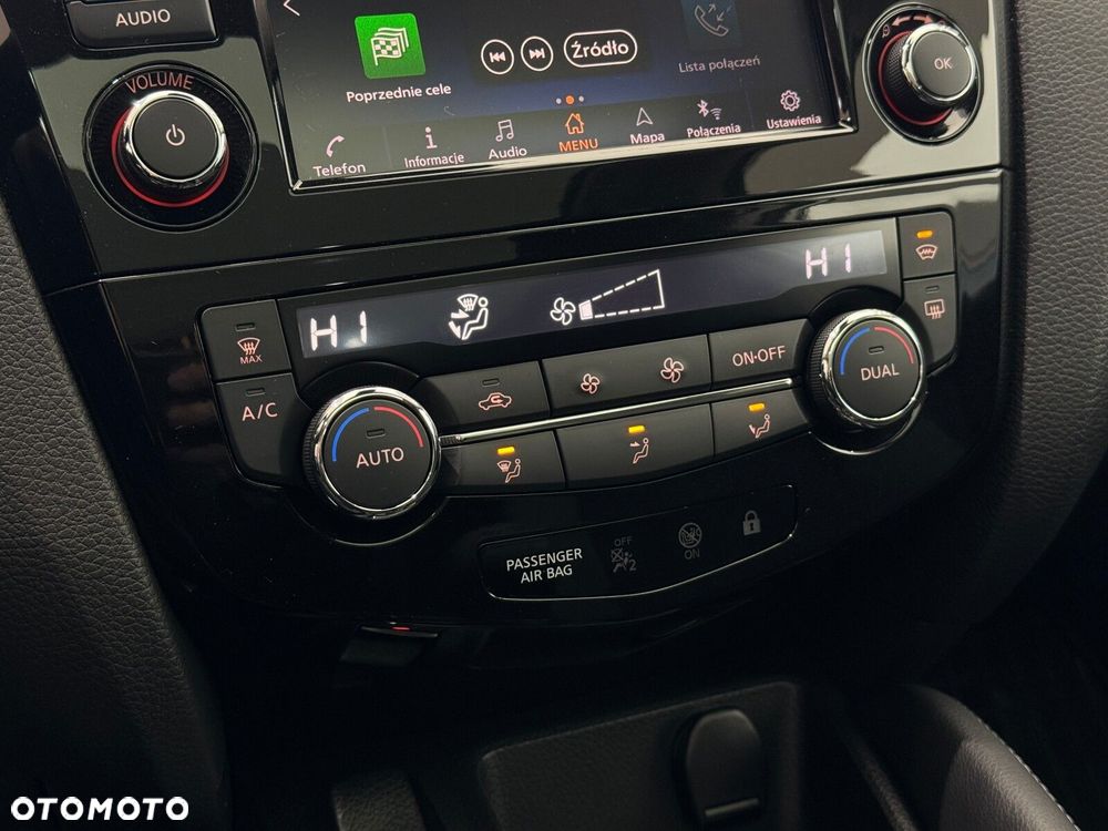 Nissan Qashqai 1.3 DIG-T N-Connecta - 25