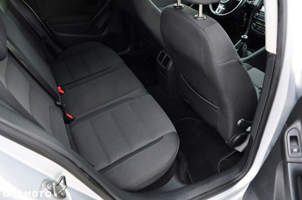 Volkswagen Golf - 26