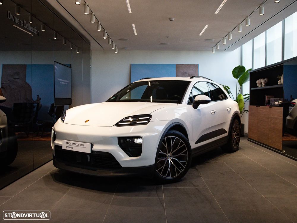 Porsche Macan Electric 4 - 1