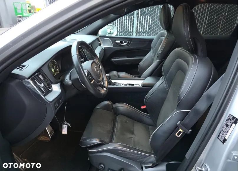 Volvo XC 60 T6 AWD R-Design - 7