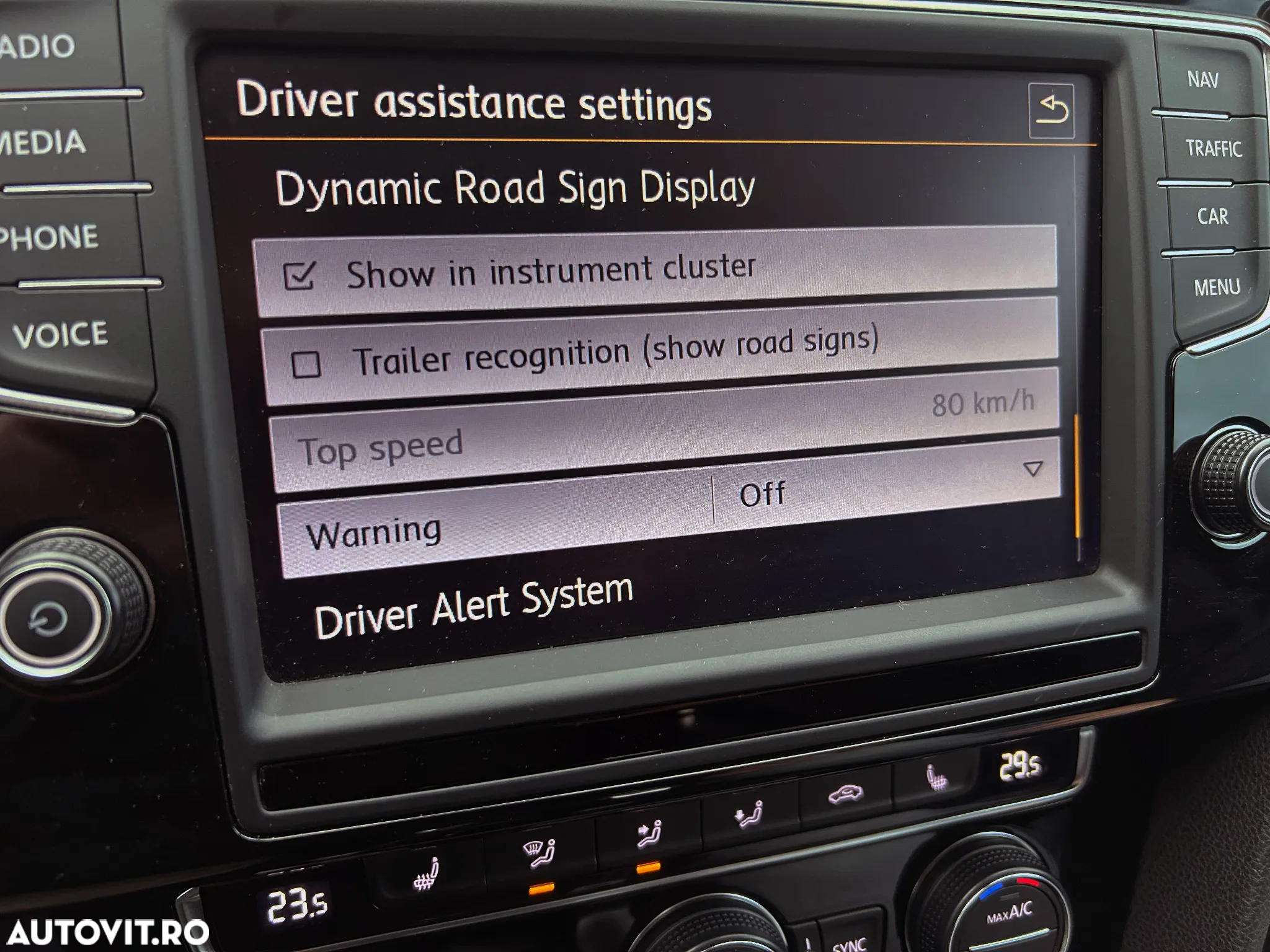 Volkswagen Passat Variant 2.0 TDI SCR DSG Highline - 21