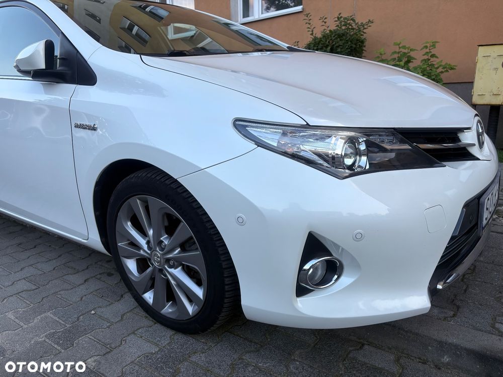 Toyota Auris 1.8 Hybrid Executive - 3