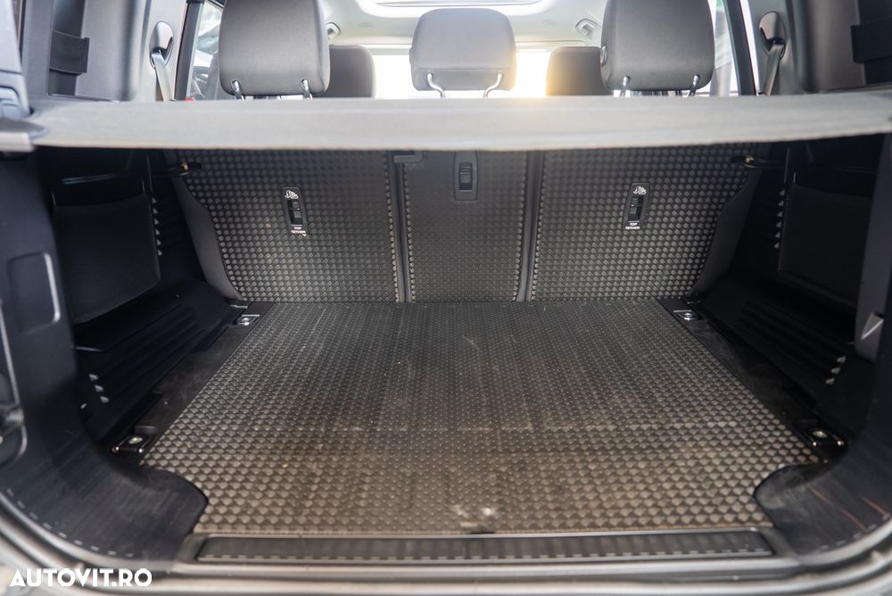 Land Rover Defender 110 3.0D 300 MHEV Hard Top SE - 9