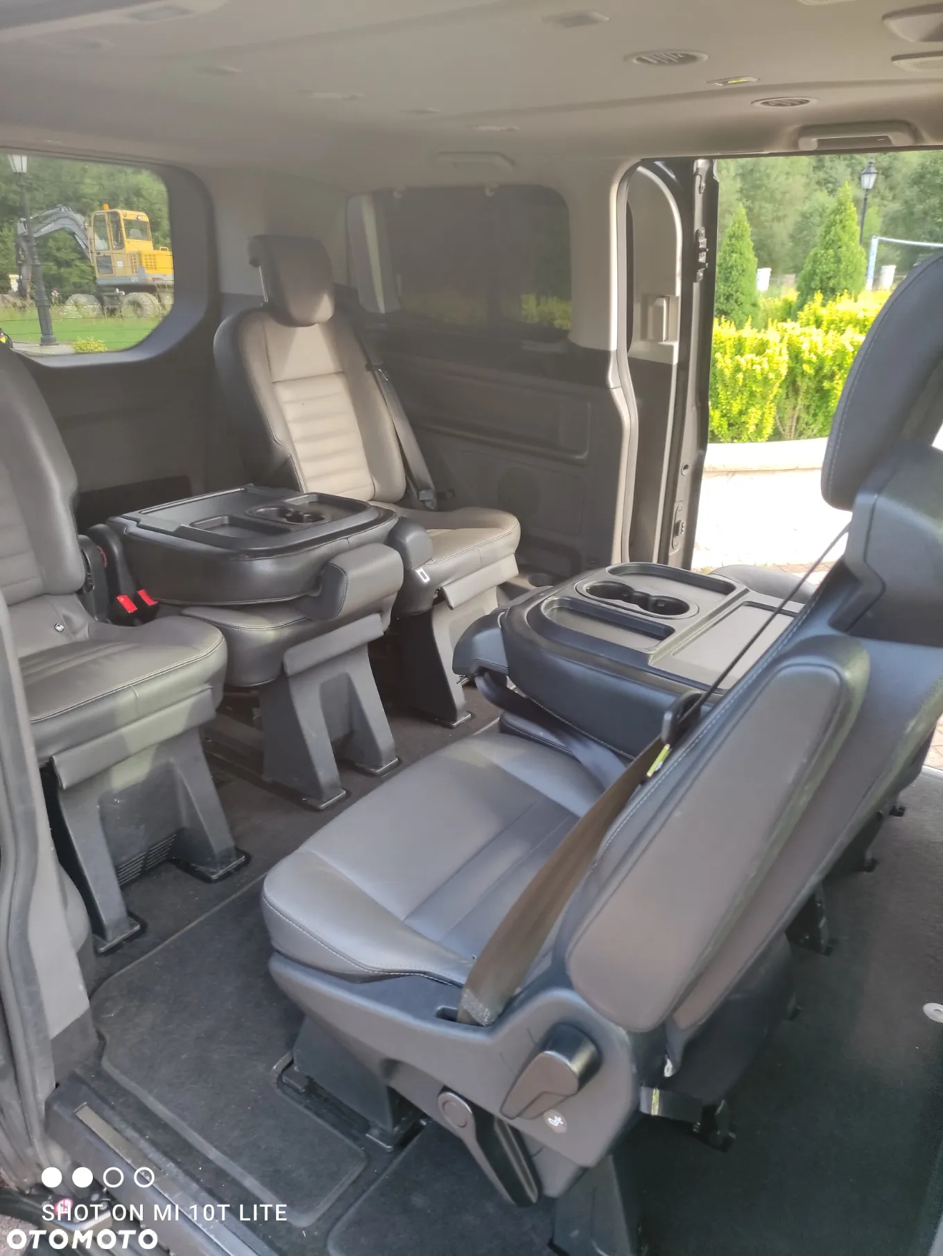 Ford Tourneo Custom 2.0 EcoBlue L1 Titanium - 11