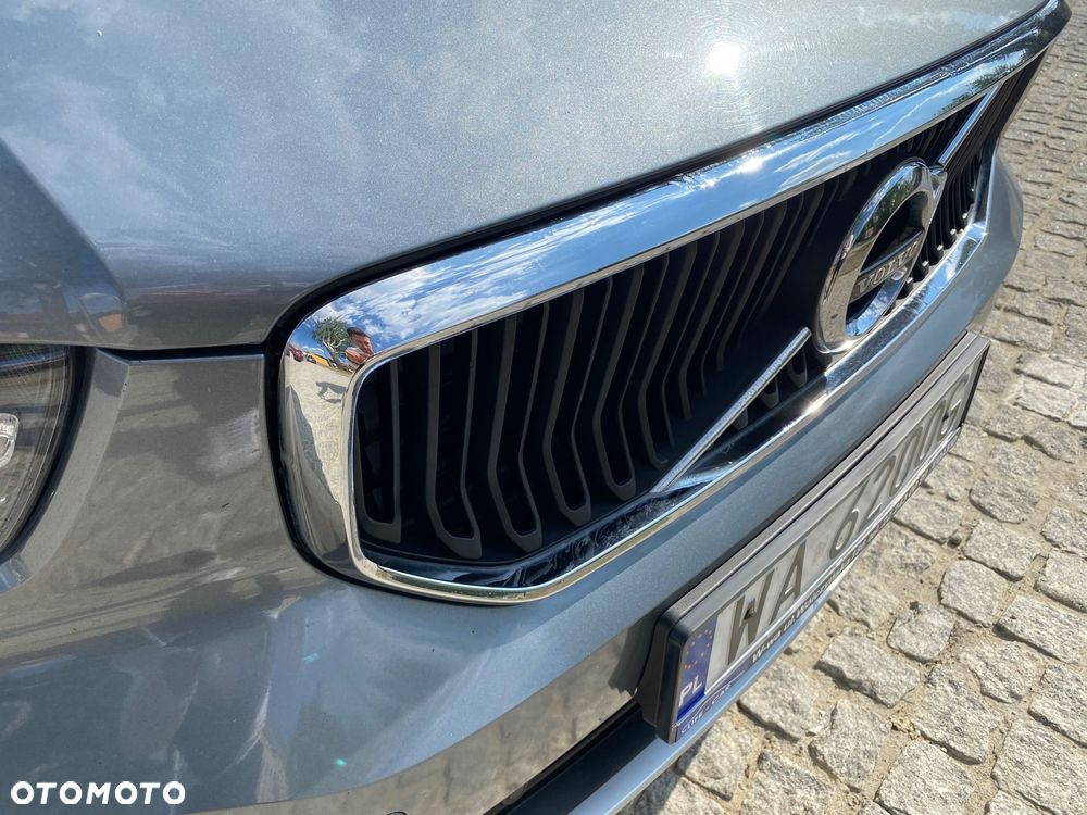 Volvo XC 40 D4 AWD Momentum Pro - 19