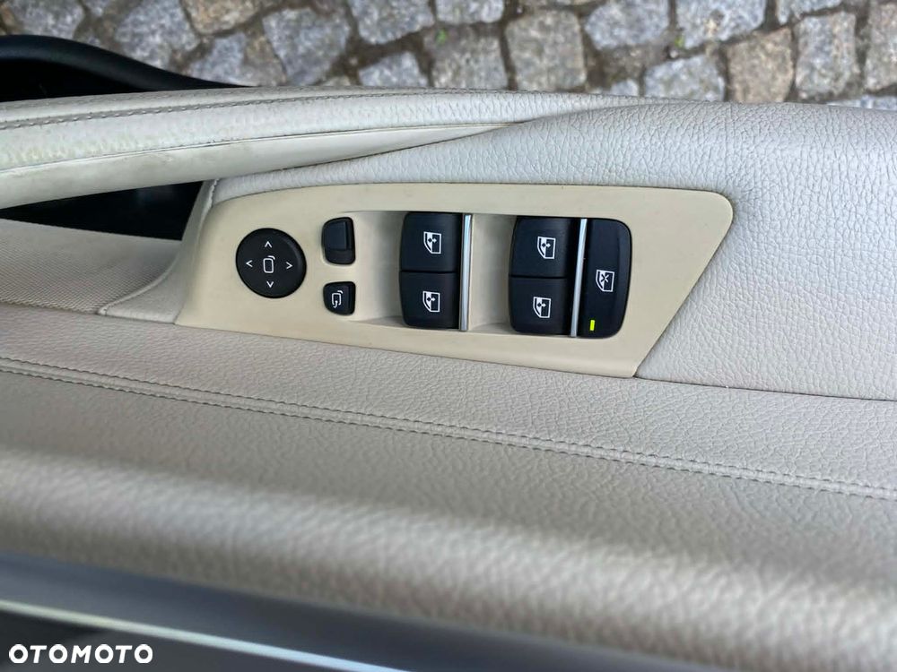 BMW Seria 5 520d Luxury Line - 24