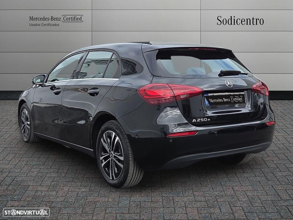 Mercedes-Benz A 250 e - 4