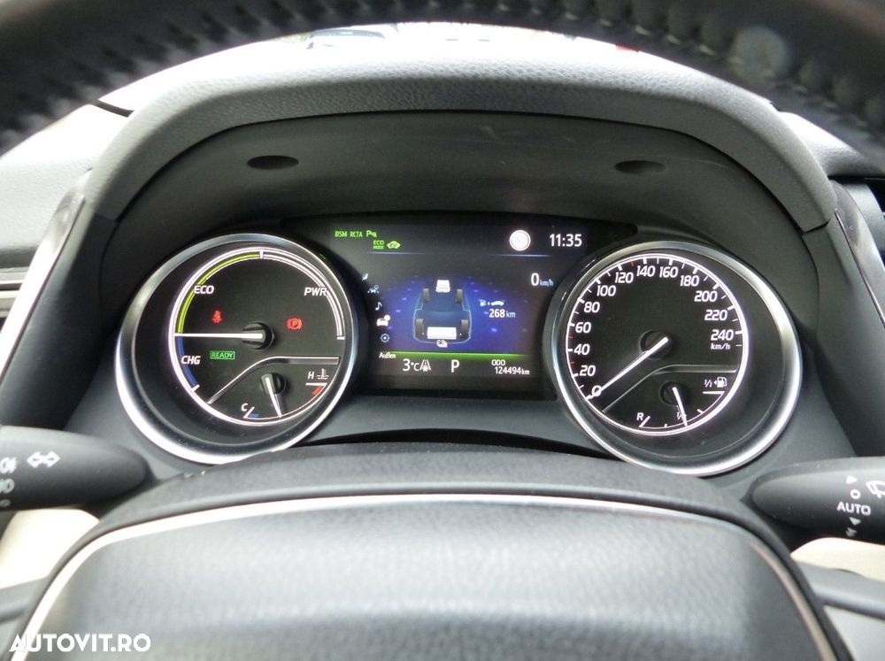 Toyota Camry Executive - 15