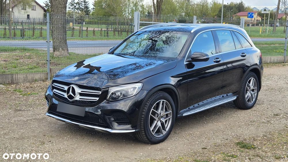 Mercedes-Benz GLC 250 4Matic 9G-TRONIC AMG Line - 2