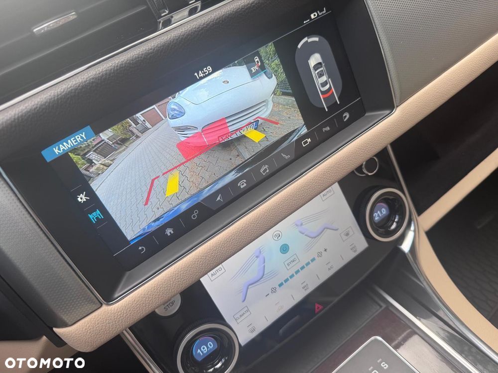 Jaguar XF 2.0 i4D AWD Prestige - 17