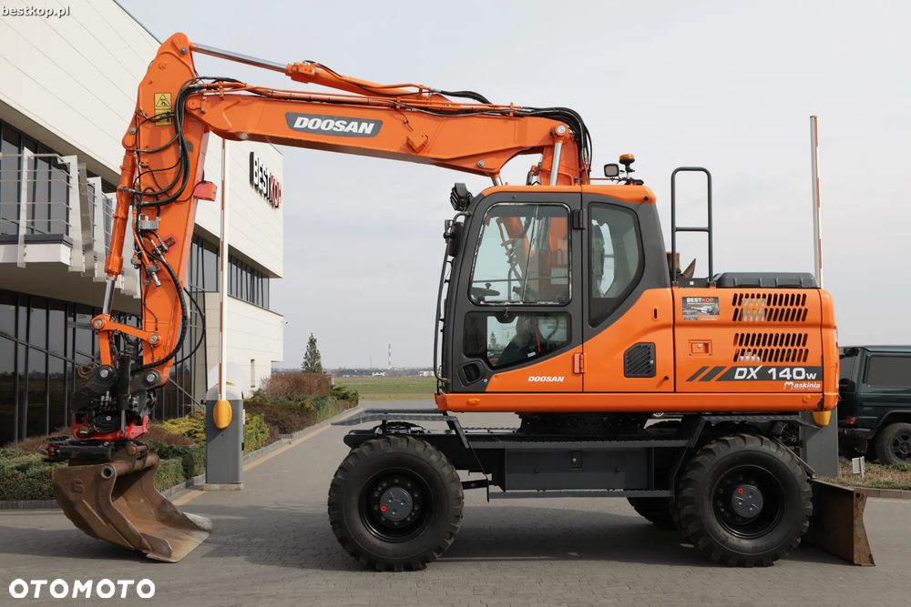 Doosan DX140W-3 - 10