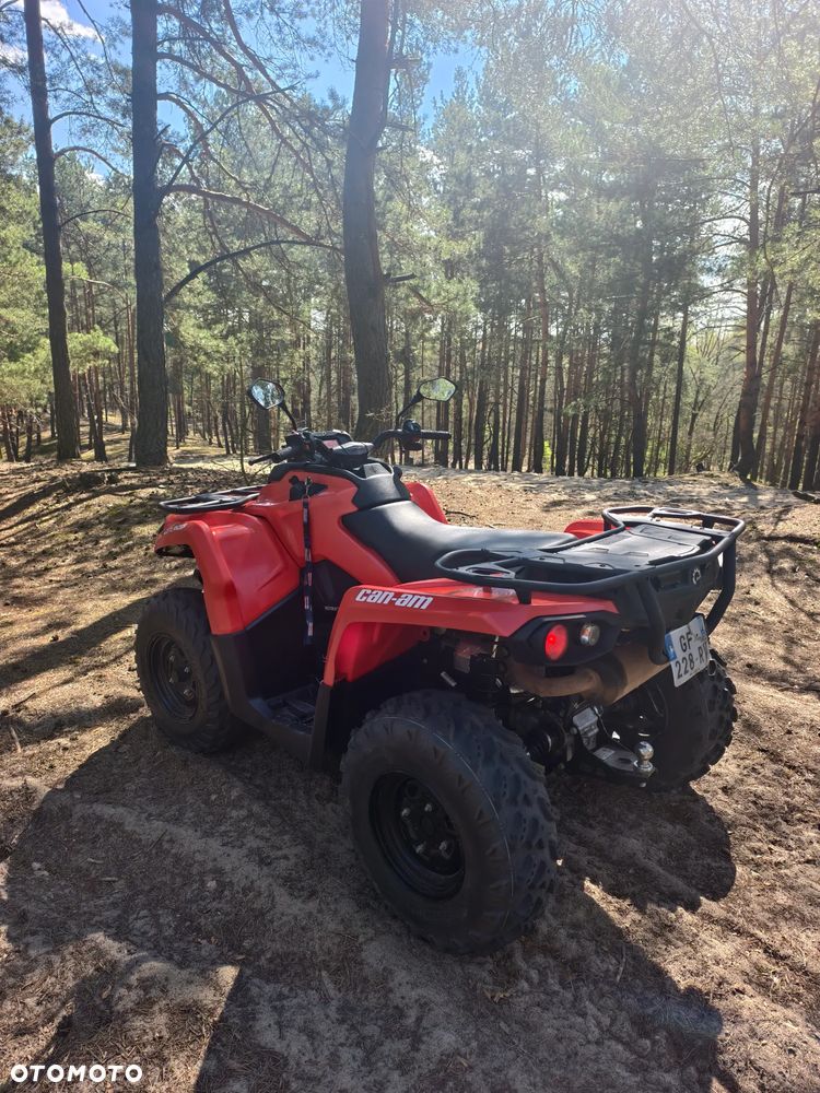 Can-Am Outlander - 2