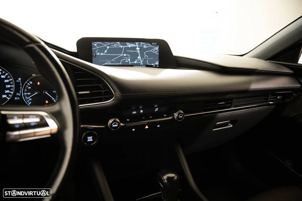 Mazda 3 Hatchback - 12
