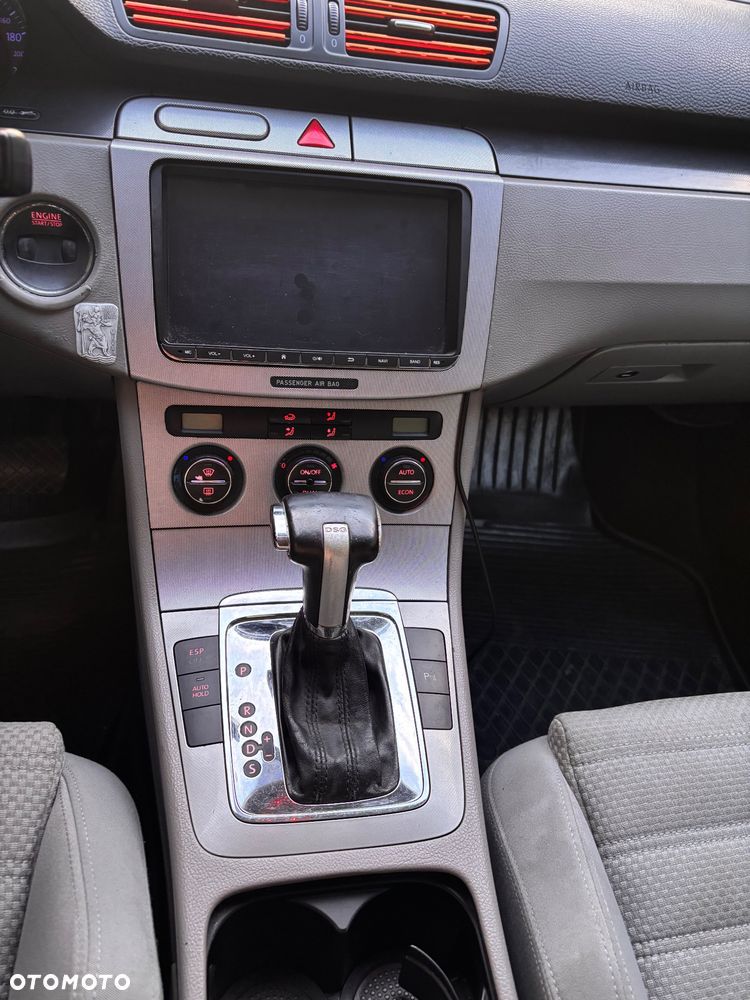 Volkswagen Passat 2.0 TDI DPF Comfortline DSG - 11