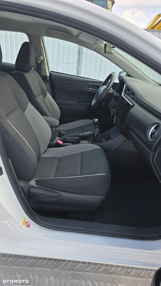 Toyota Auris 1.4 D-4D Active - 15