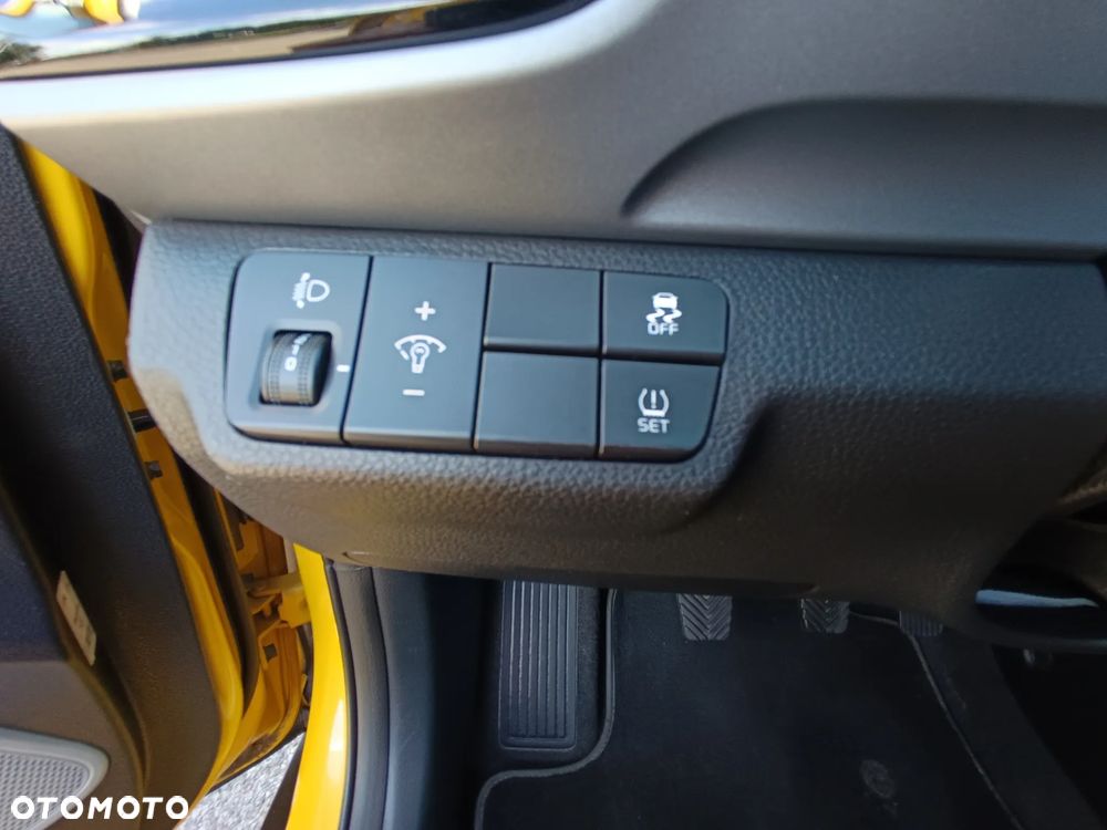 Kia Stonic 1.4 L - 13