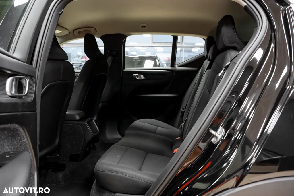 Volvo XC 40 D3 Momentum - 25