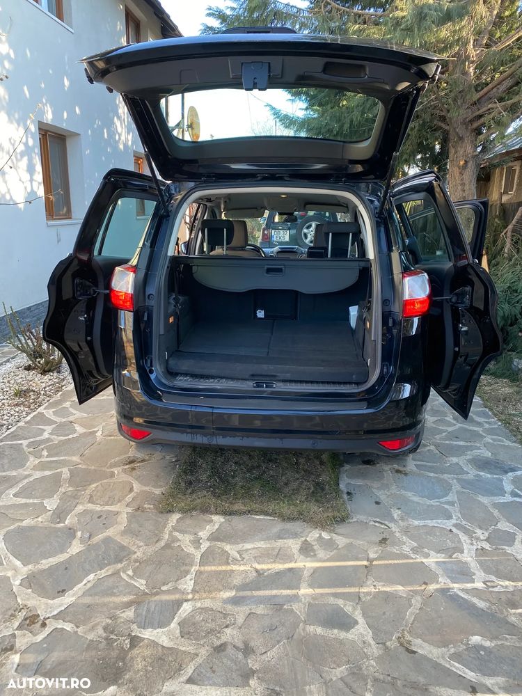 Ford Grand C-Max - 9