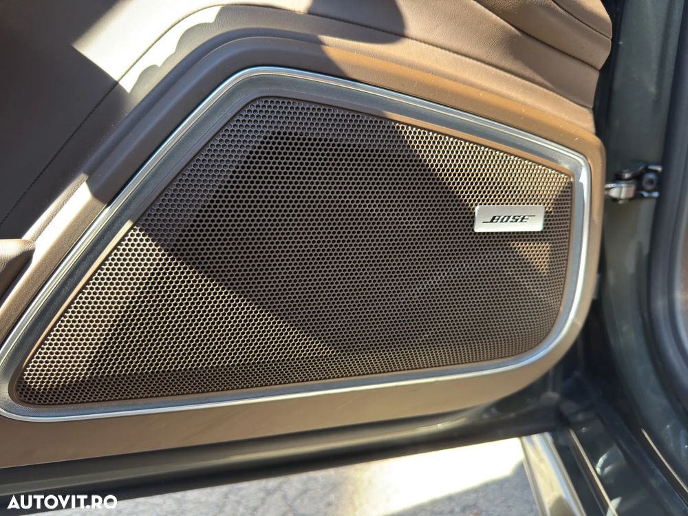 Porsche Panamera 4 Platinum Edition - 26