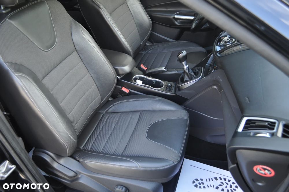 Ford Kuga 2.0 TDCi 4x4 Titanium - 23