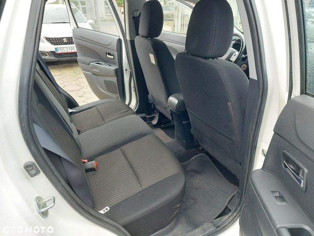 Mitsubishi ASX - 12