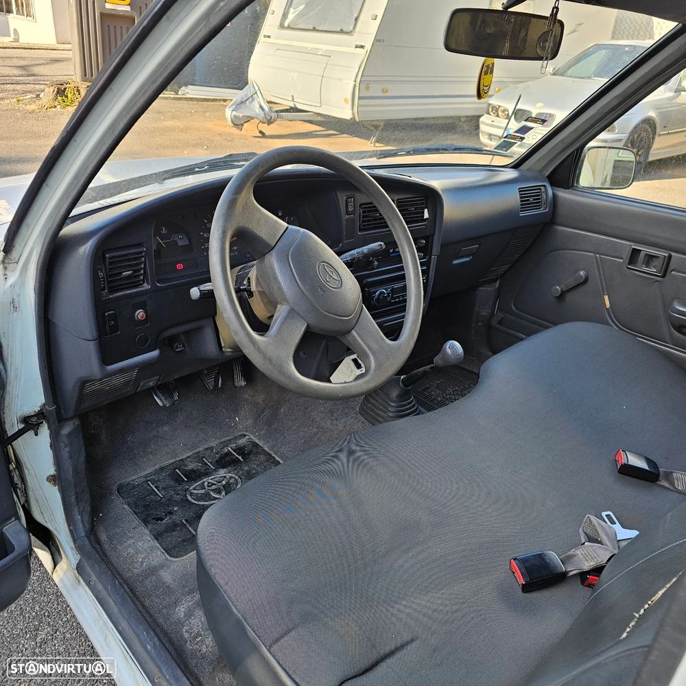 Toyota Hilux FRIGORÍFICA - 23