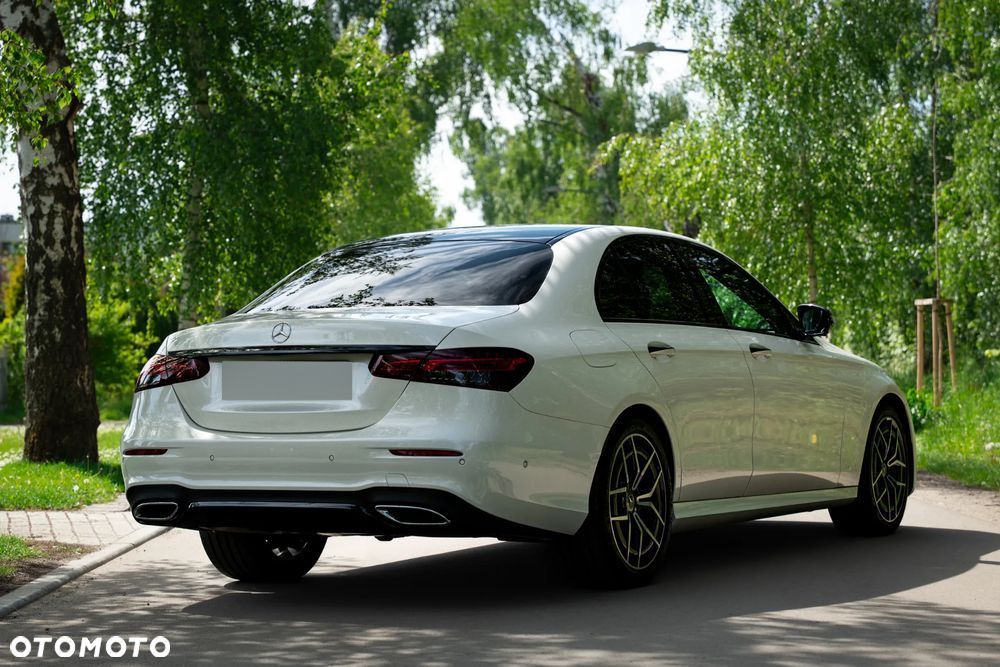 Mercedes-Benz Klasa E 220 d 4-Matic Business Edition - 4