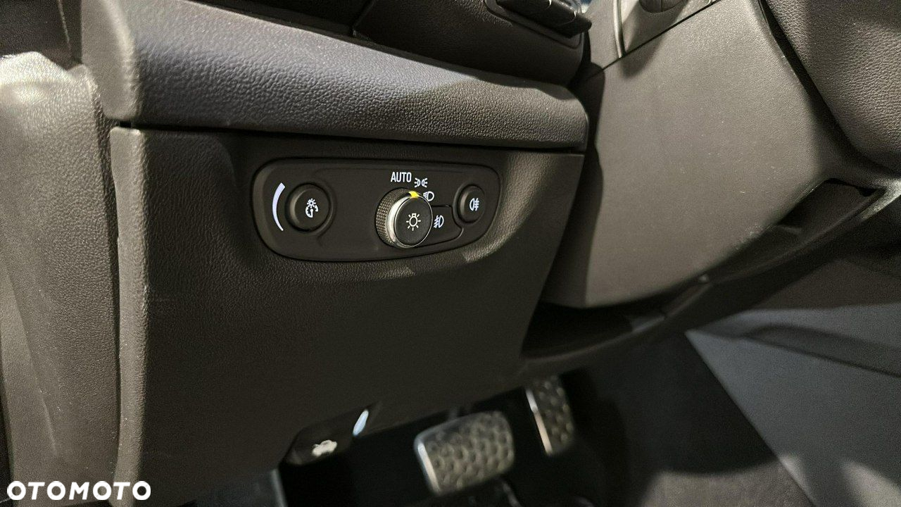 Opel Insignia - 27