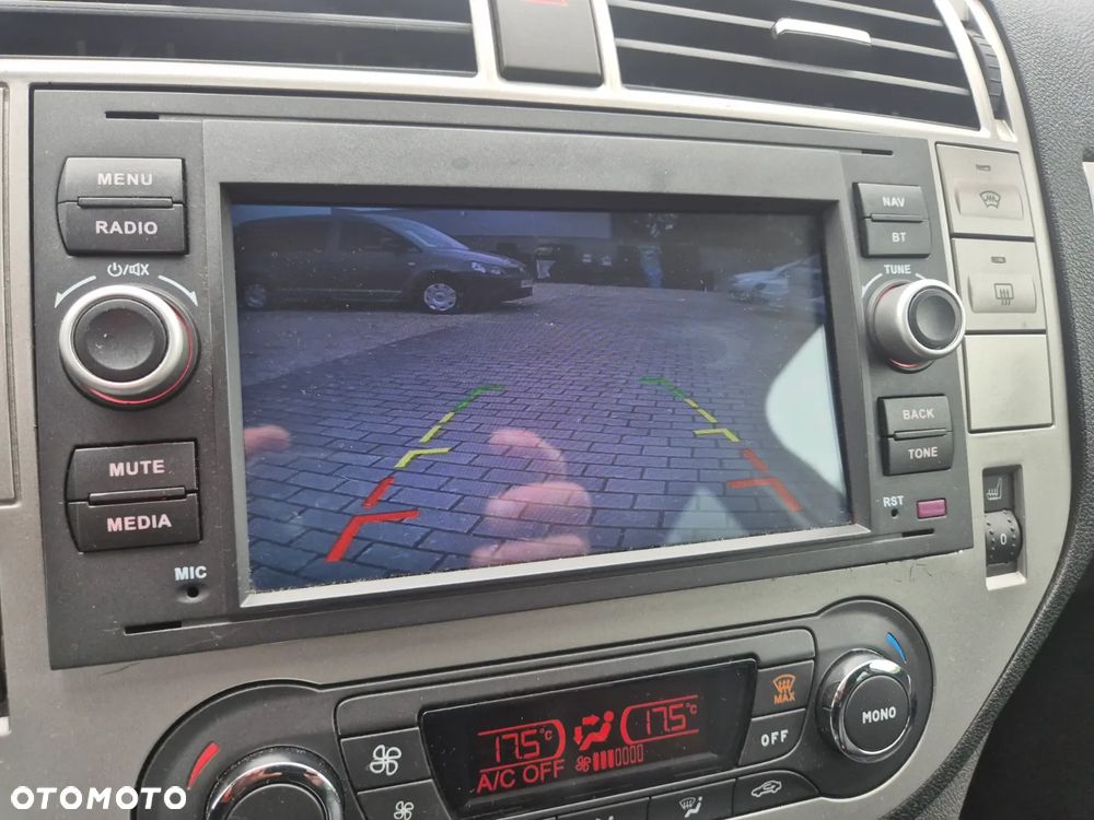Ford C-MAX 1.8 S - 22