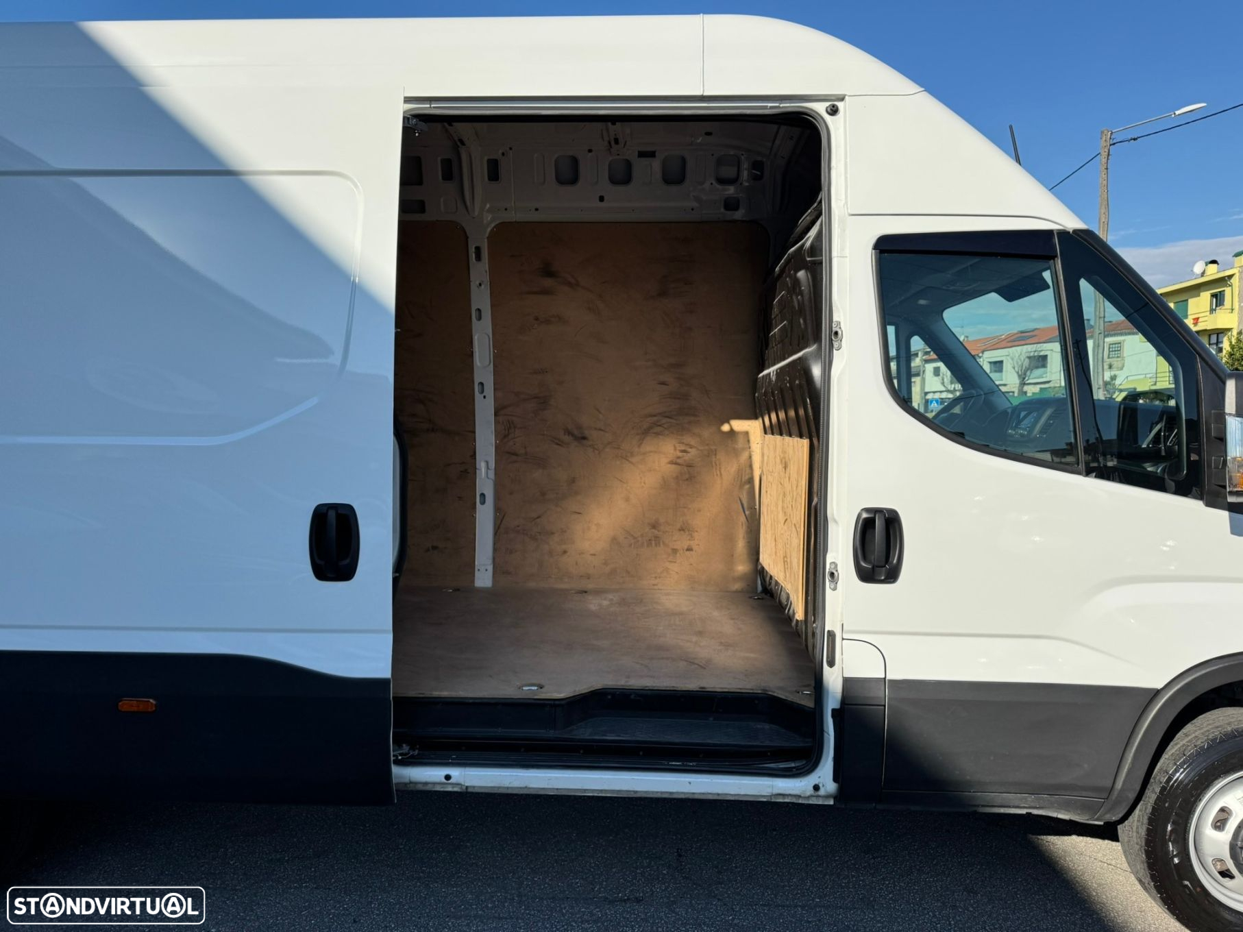 Iveco Daily 2.3 35C16H 4100 CD - 11