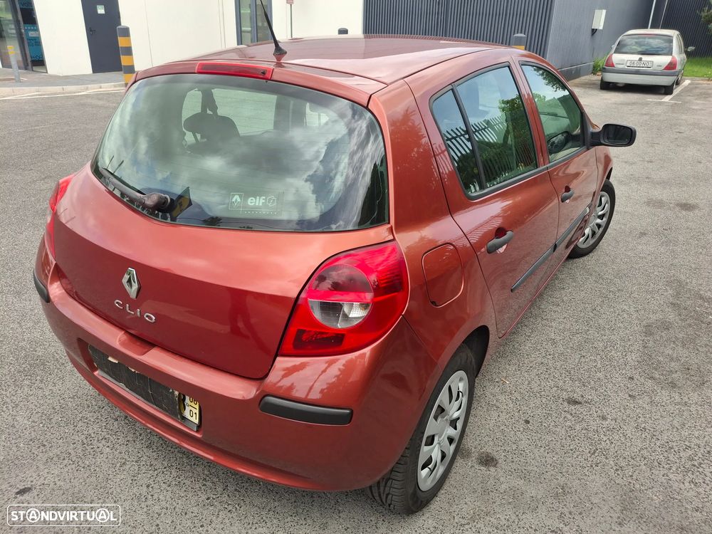Renault Clio 1.5 dCi Confort - 6