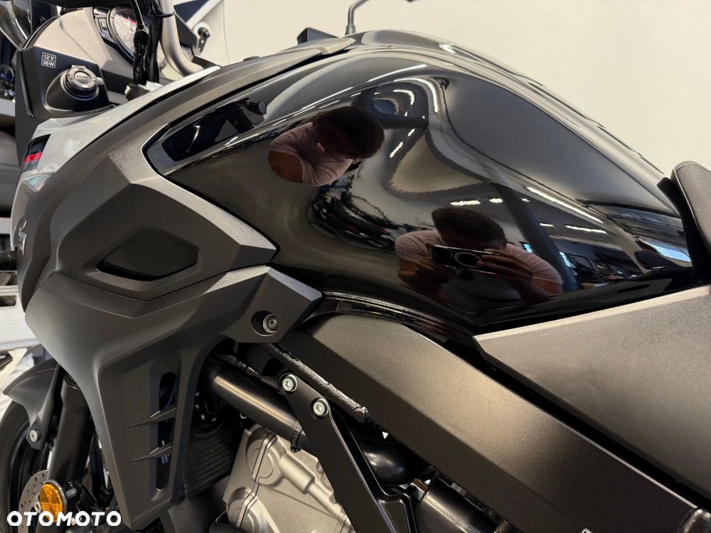 Suzuki V-STROM - 23
