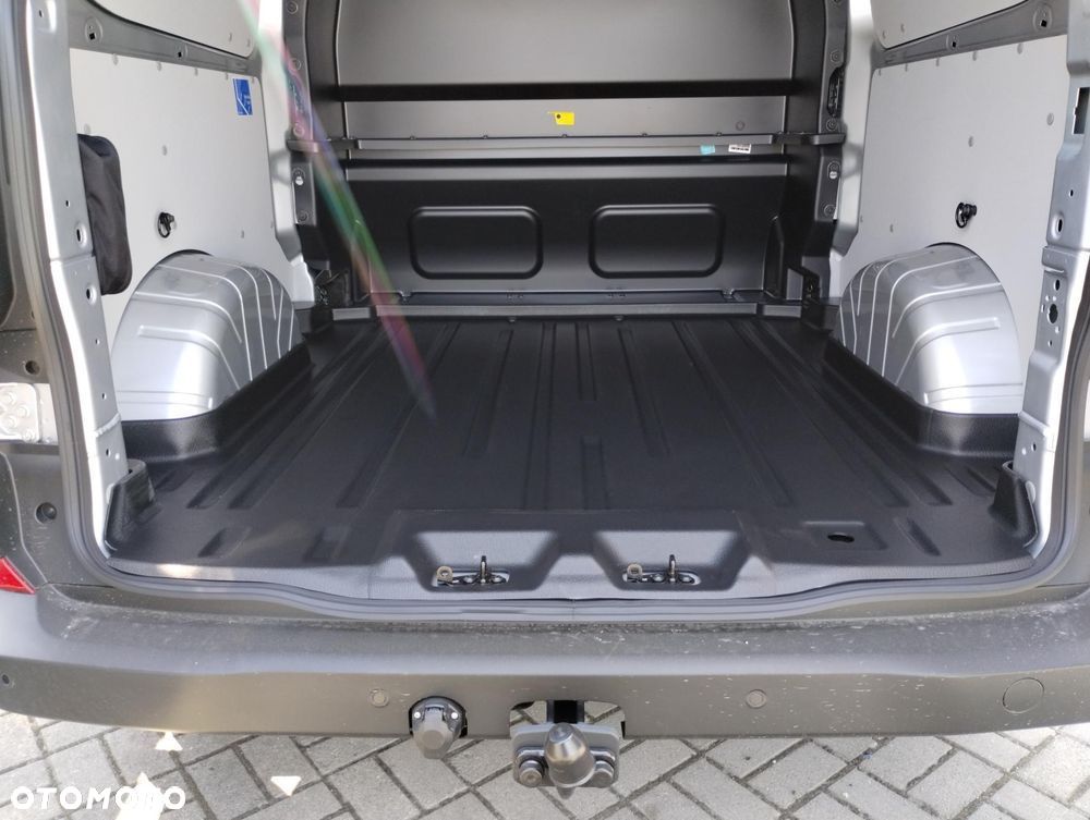 Volkswagen Transporter TDI L2H1 Plus automat - 9