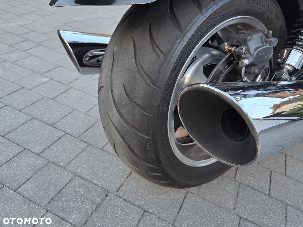 Triumph Rocket - 12
