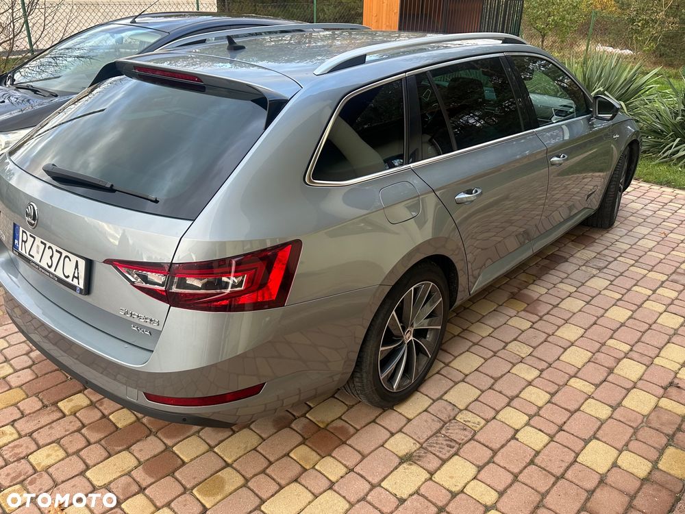 Skoda Superb 2.0 TDI 4x4 L&K DSG - 6