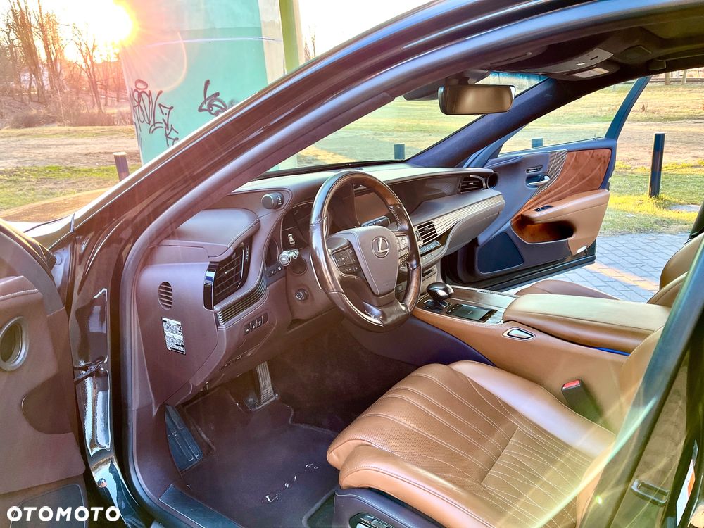 Lexus LS 500 Omotenashi AWD - 14