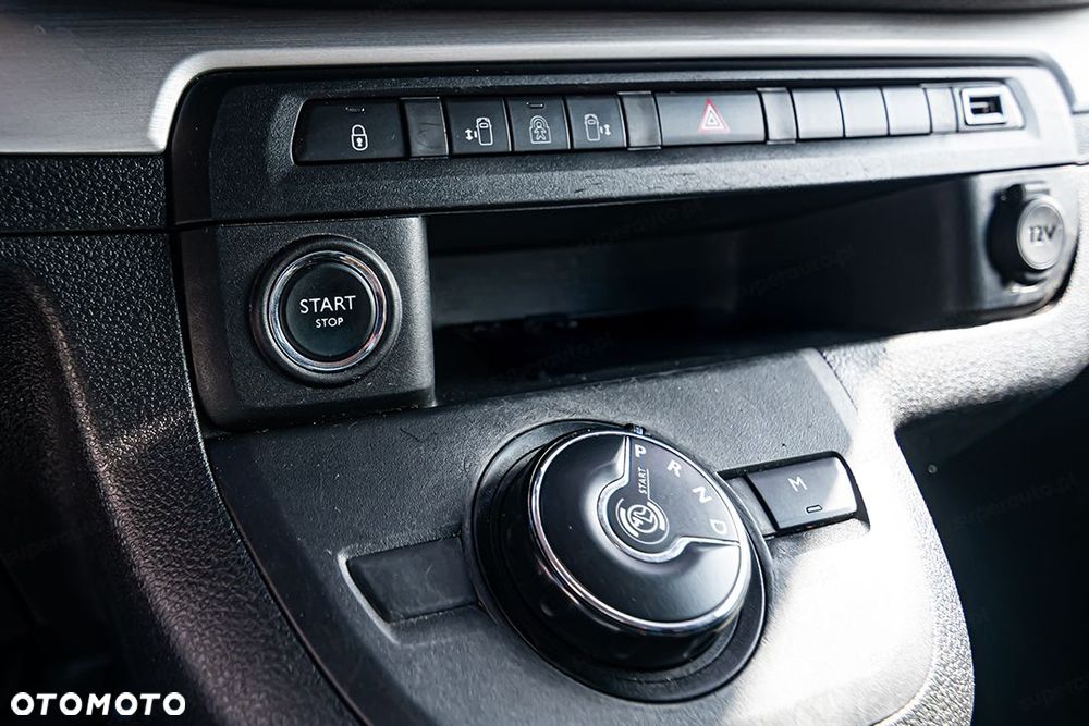 Peugeot Traveller - 31