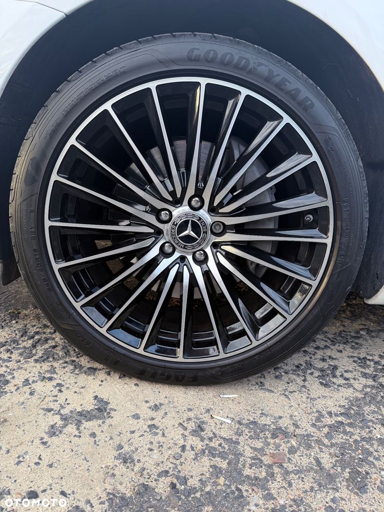 Mercedes-Benz Klasa E 300 Exclusive - 19