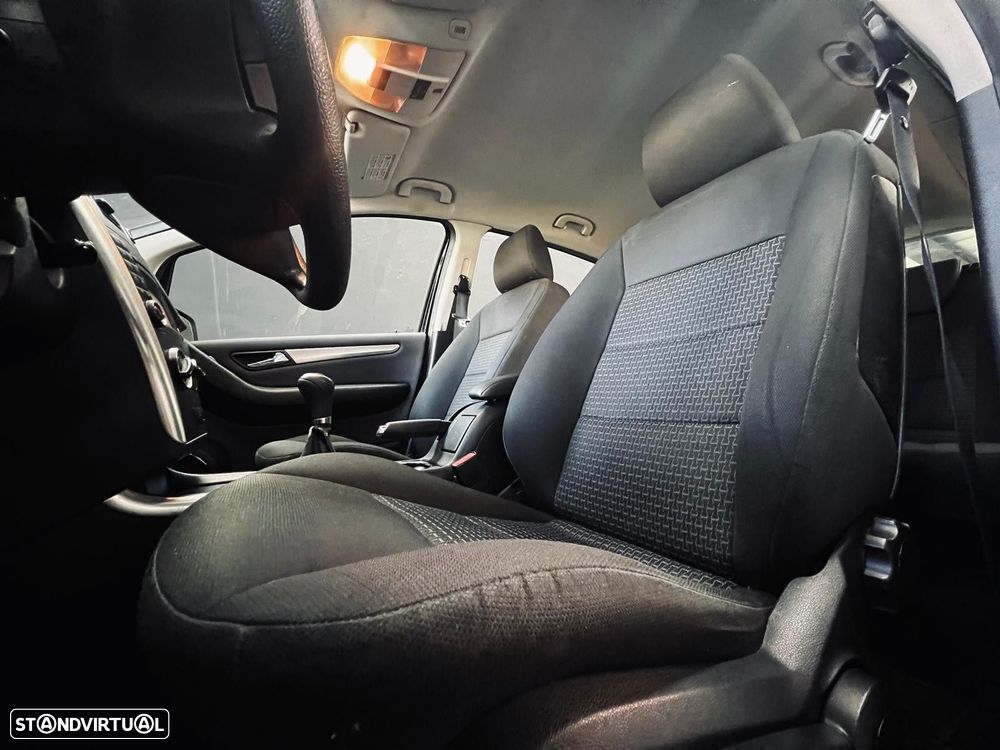 Mercedes-Benz B 150 Standard - 35