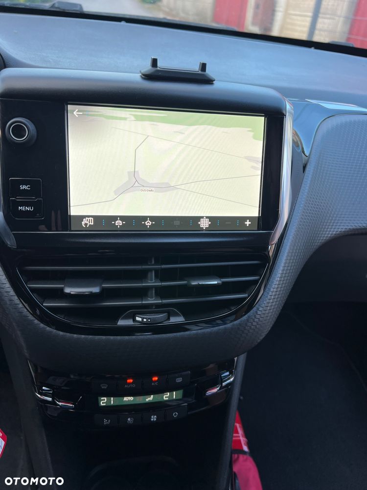 Peugeot 2008 BlueHDi 100 STOP & START Signature - 14