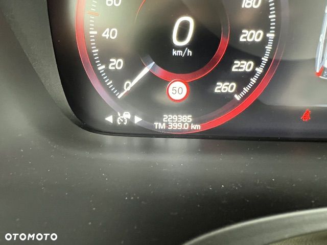 Volvo V90 D5 SCR AWD Momentum Pro - 21
