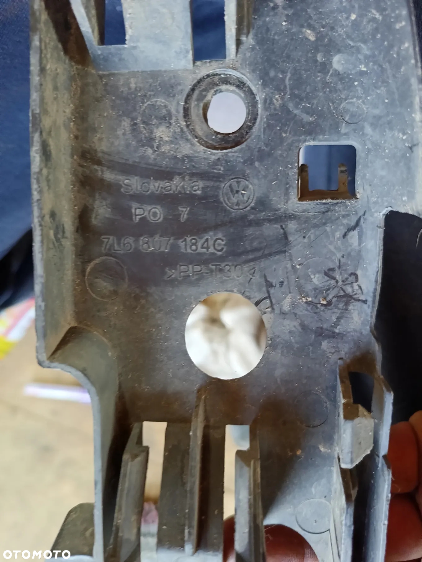 Volkswagen Touareg I 7L Mocowanie zderzaka prawe, przód prawy 7L6807184C - 2
