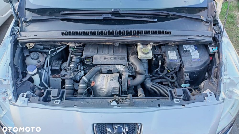 Peugeot 5008 1.6 HDi Premium - 16