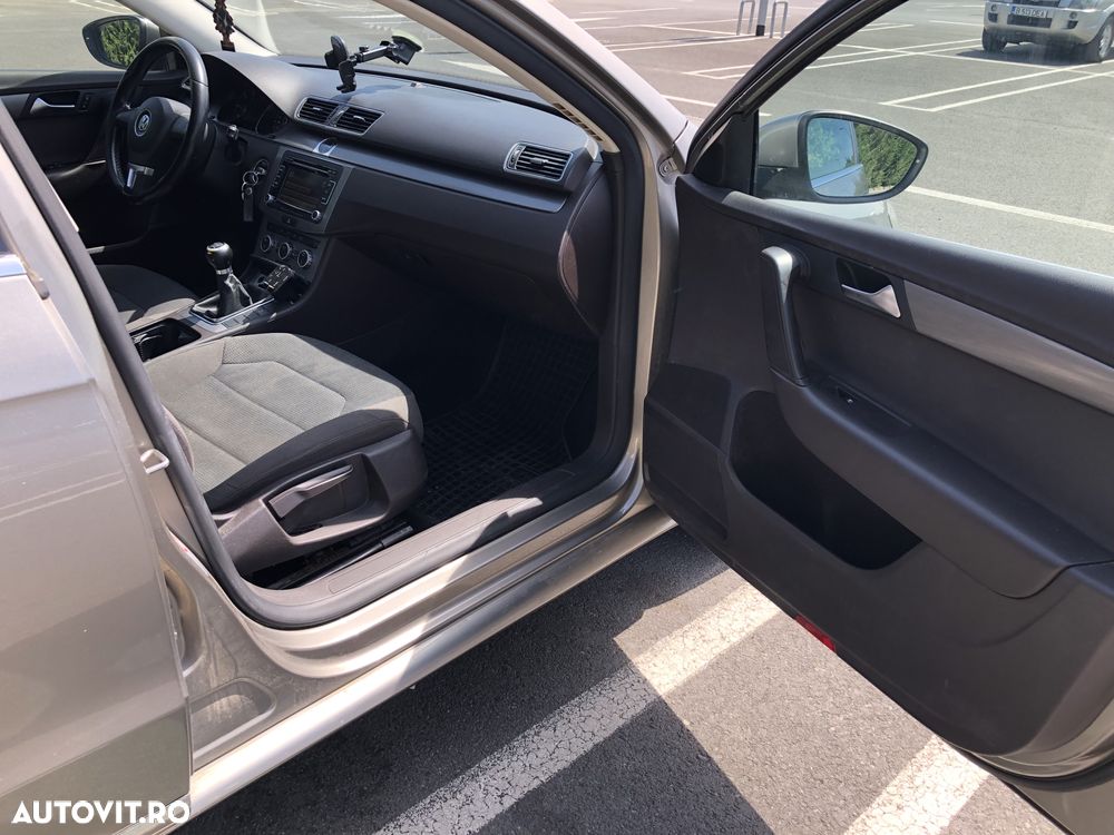 Volkswagen Passat 2.0 TDI BlueMotion Tehnology 4Motion Comfortline - 12