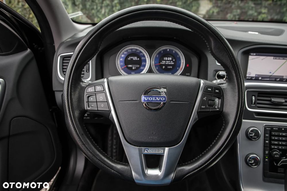 Volvo V60 T6 AWD Geartronic RDesign - 19