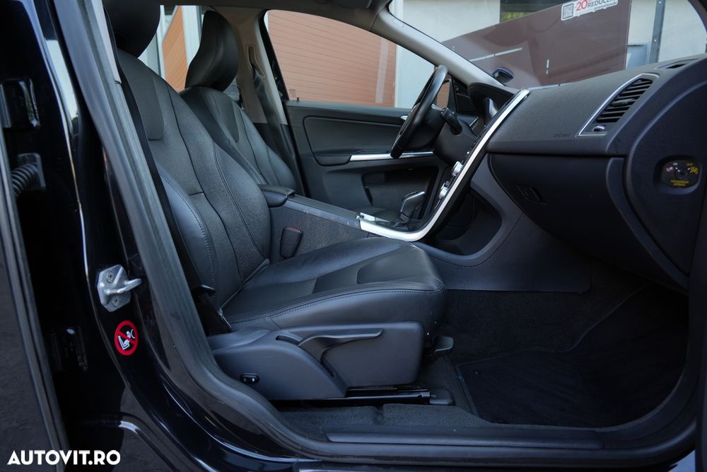 Volvo XC 60 D4 Geartronic Summum - 33