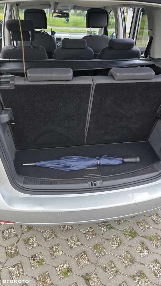 Volkswagen Touran 1.6 TDI DPF BlueMotion Technology Comfortline - 6
