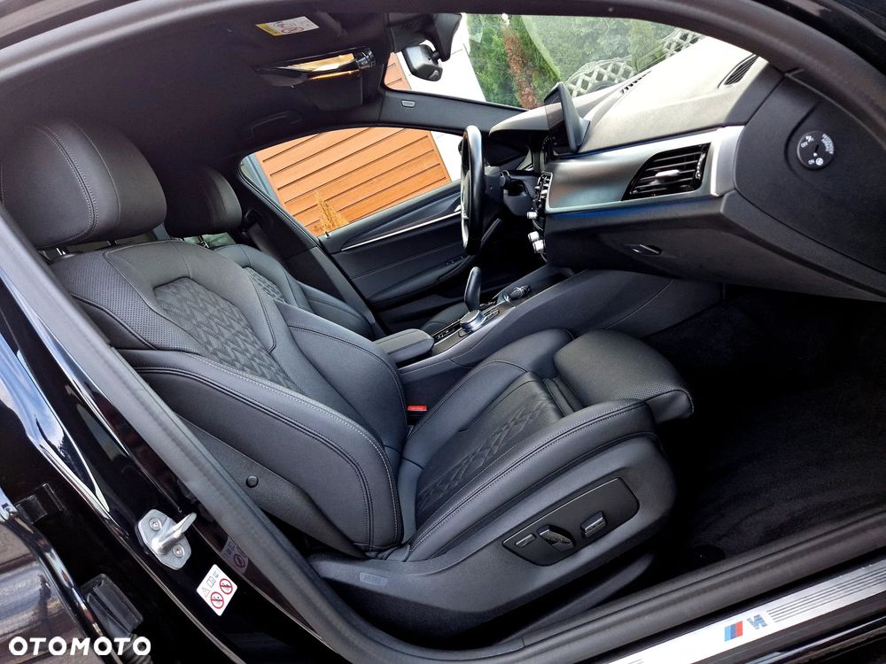 BMW Seria 5 530e xDrive M Sport sport - 9