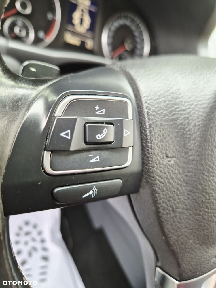 Volkswagen Touran 1.6 TDI DPF DSG MATCH - 25