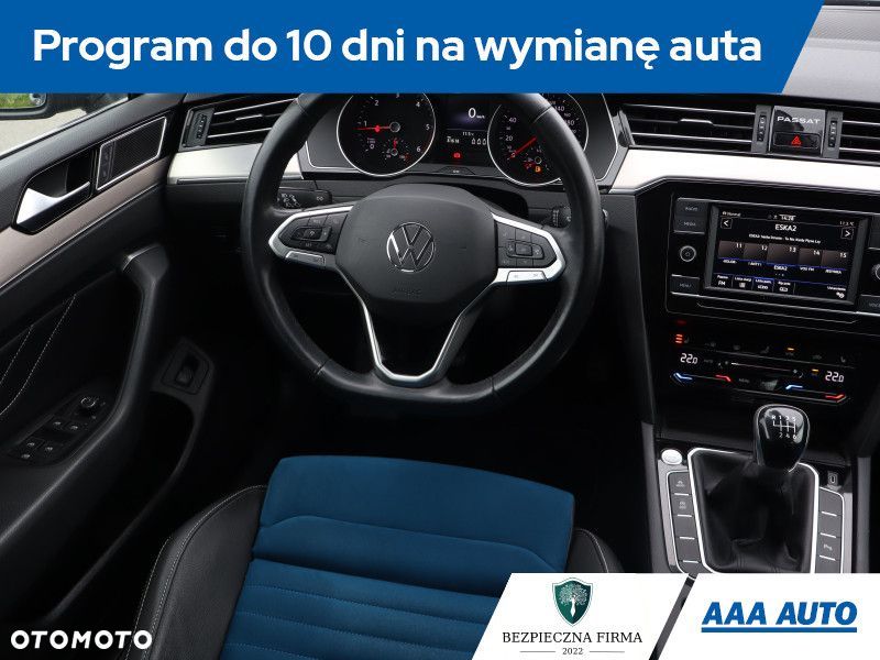 Volkswagen Passat - 9